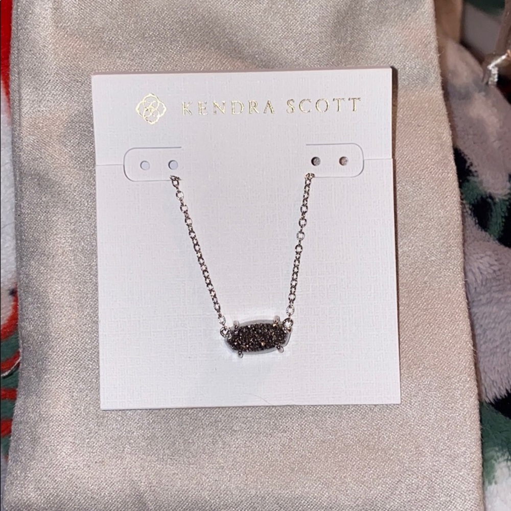 Platinum kendra scott necklace